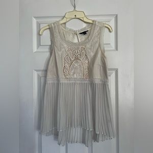 Medium Off-White American Eagle tank top
